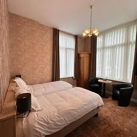 Szálloda Canteklaar