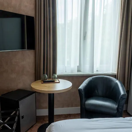 Hotel Canteklaar Le Coq